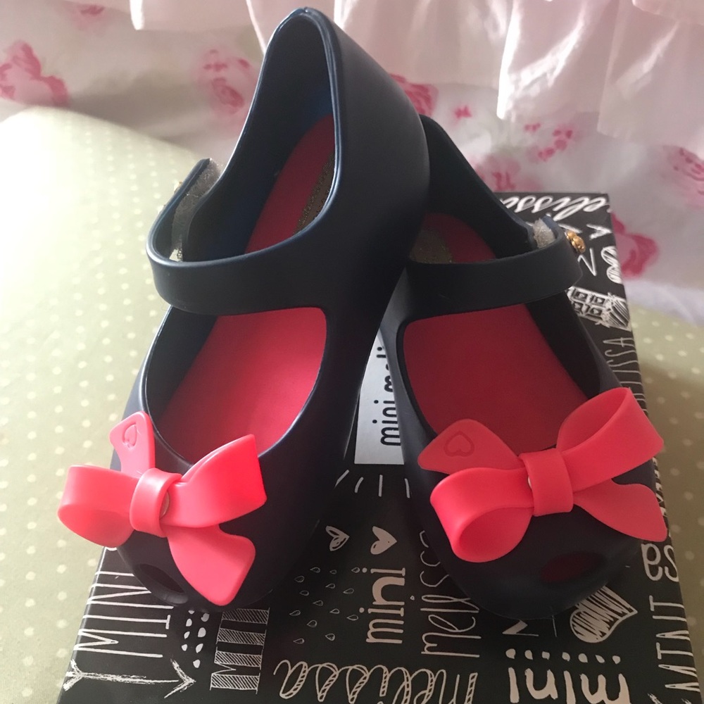 Mini Melissa Bow shoes size 6 infant/toddler
